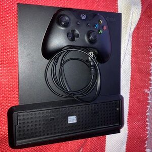 Used Xbox One X 1TB Model 1787 w/ controller, & stand